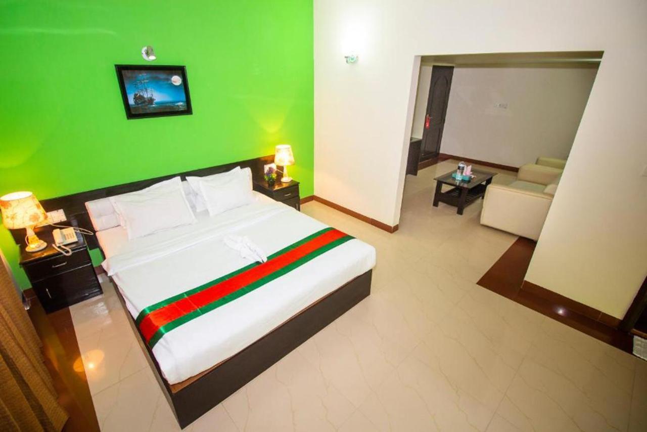 Hotel The Rahmania International Dhaka Exterior photo
